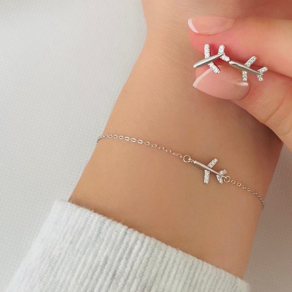 Sterling Silver Airplane Stud Earrings and Bracelet set - Picture 1 of 4